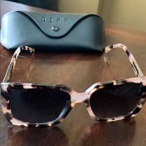 Diff Sunglasses - Sophie 52mm Polarized Sunglasses